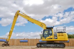 River Long Reach Excavators 15m to 20m reach excavators full