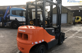 Doosan D30S-5,3 ton diesel forklift full