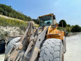 Volvo L180E Wheeled Loader full