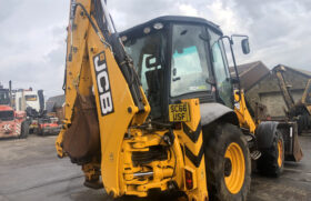 JCB 3cx Contractor backhoe loader year 2017 full