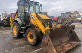 JCB 3cx Contractor backhoe loader year 2017 full