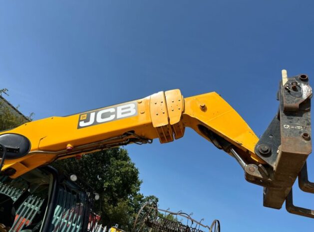 2017 JCB 535-125 | Year 2017 | Hours Circa 3,900 full