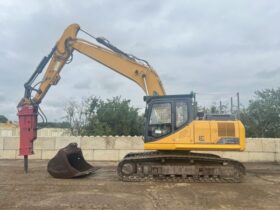 Liugong CLG 922E Bucket and Breaker included