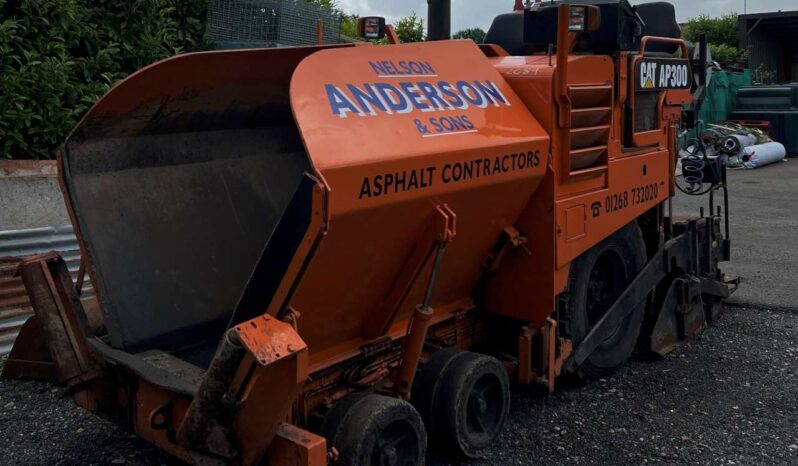 2009 Caterpillar AP- 300 Asphalt Paver