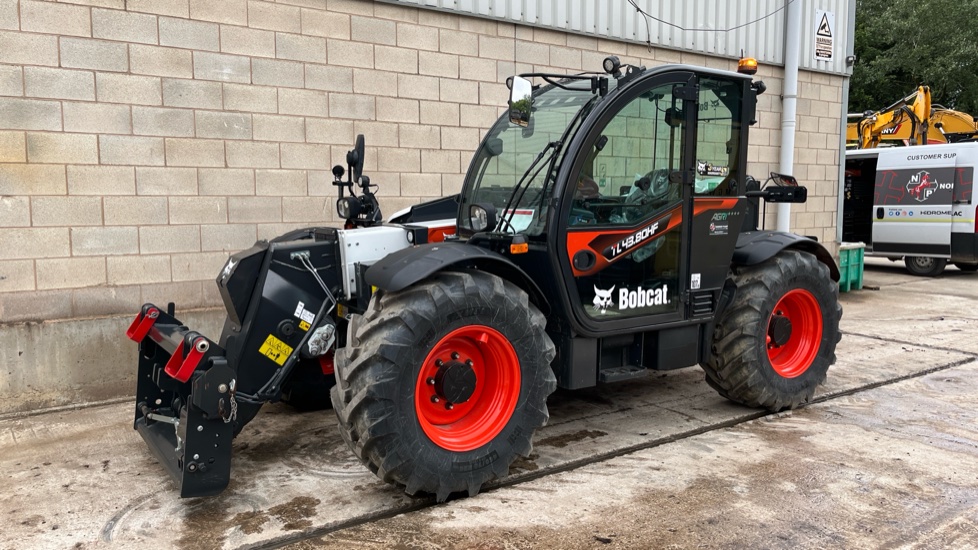 2022 BOBCAT TL43.80HF AGRI For Auction on 2024-07-11 at 09:00 For Auction on 2024-07-11