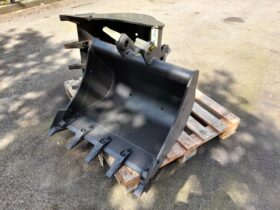 Takeuchi Buckets For Auction on:2024-07-03