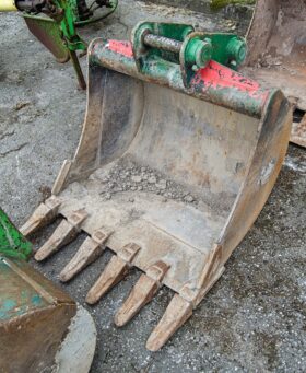 Strickland 3ft digging bucket Pin diameter: For Auction on: 2024-07-11 For Auction on 2024-07-11