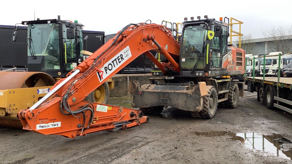2023 HITACHI 220W  For Auction on 2024-08-06 at 08:30 For Auction on 2024-08-06