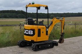 Used 2018 JCB 18Z-1 £9750 full