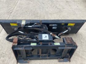 CAT Skidsteer Blade full