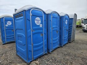 0 X4 PORTABLE TOILETS (19017G, 16100G, 19033, 05124G)   For Auction on 2024-08-06 For Auction on 2024-08-06