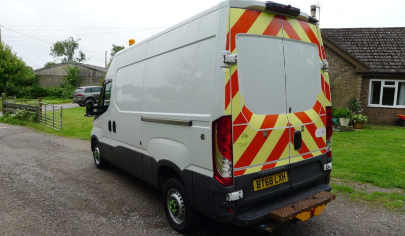 2019 Iveco Daily 35S12 Compressor Van full