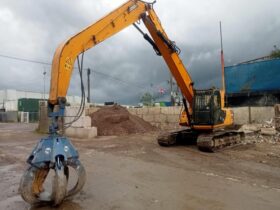 2010 JCB JS220 Waste Materials Handler