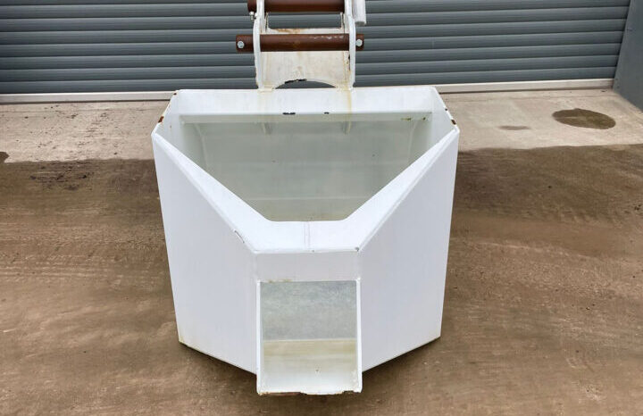 2021 Conquip Concrete Bucket full