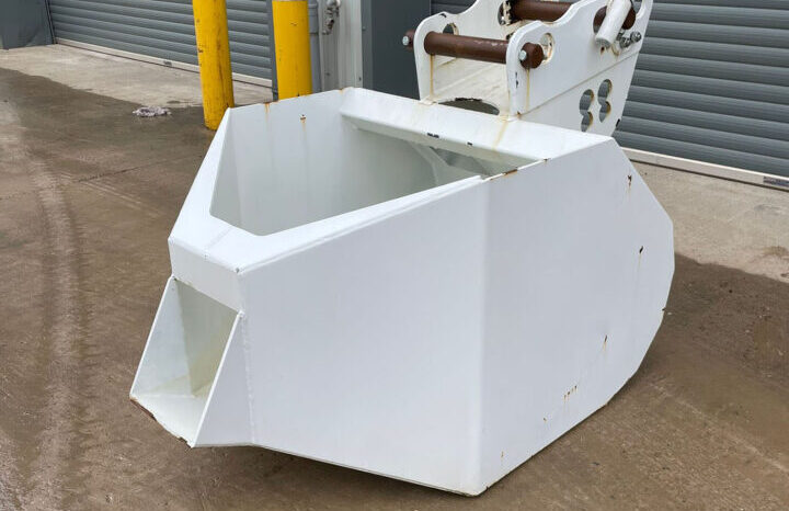 2021 Conquip Concrete Bucket full