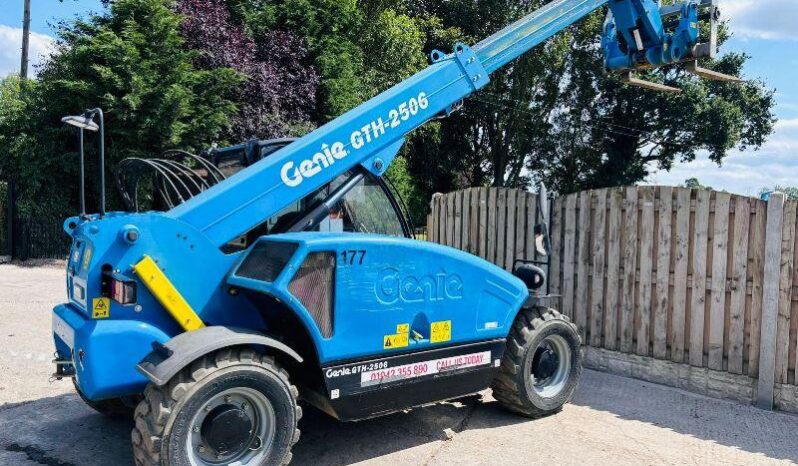 GENIE GTH2506 4WD TELEHANDLER *YEAR 2015, ONLY 930 HOURS* C/W PALLET TINES *VIDEO* full