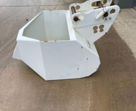 2021 Conquip Concrete Bucket full