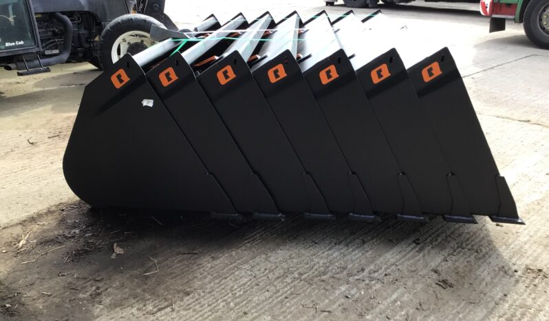 QUICKE 215GM BUCKETS full