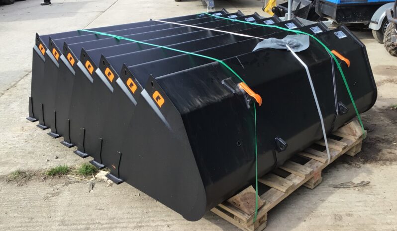 QUICKE 215GM BUCKETS full