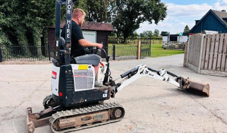 BOBCAT E10 TRACKED EXCAVATOR *YEAR 2018, 3409 HOURS* C/W EXPANDING TRACKS *VIDEO* full