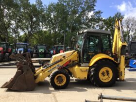 NEW HOLLAND B110 BACKHOE LOADER