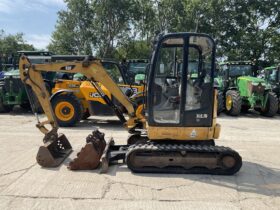 CAT 302.7D CR