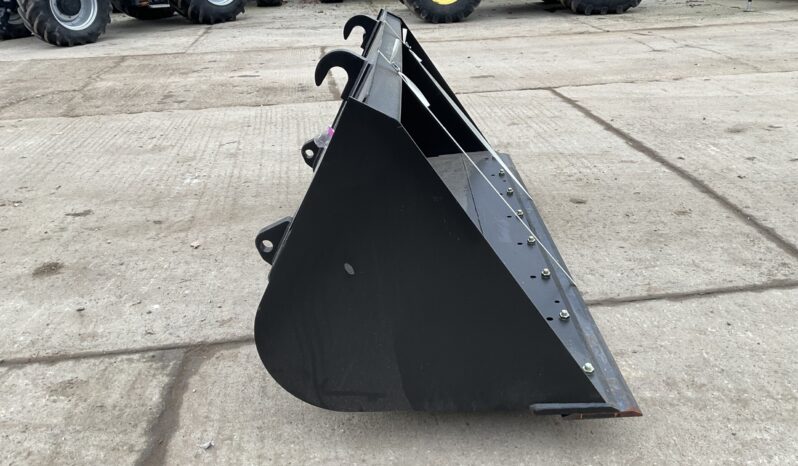 JCB SHOVEL BUCKET full