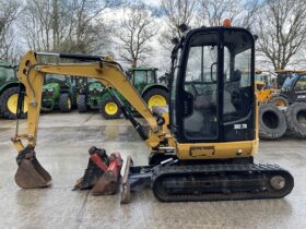 CAT 302.7D CR