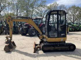 CAT 302.7D CR