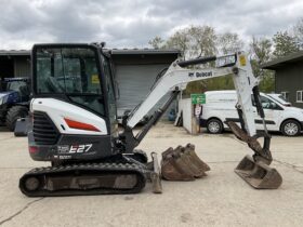 BOBCAT E27 full