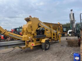 2001 Rubble Buster BR0605 Crusher / Screens for Sale full