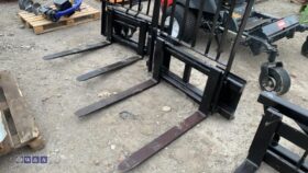 Pair of forks c/w Bobcat brackets For Auction on: 2024-09-07 For Auction on 2024-09-07