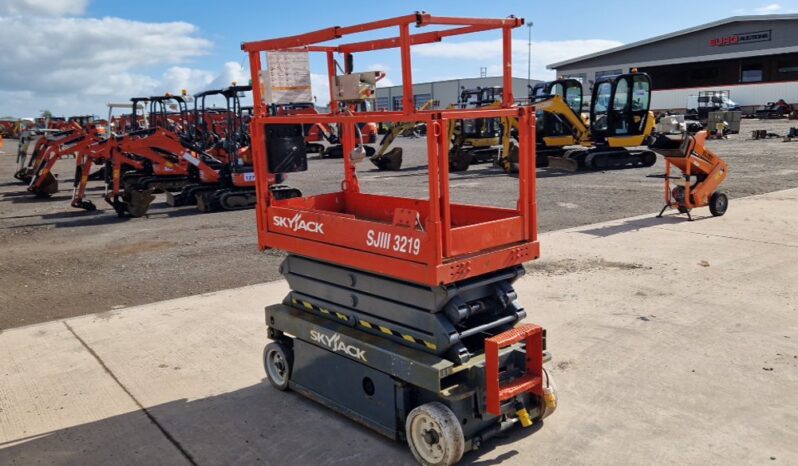 SkyJack SJ3219 Manlifts For Auction: Dromore – 11th & 12th October 2024 @ 9:00am For Auction on 2024-10-11 full