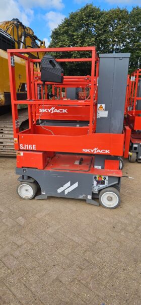 SkyJack Mobile Elevating Work Platform 2023 Choice Of 5 full