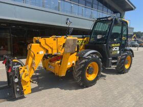 TRU2009 – NOVEMBER 2021 JCB 540 – 180 55KW HI-VIZ