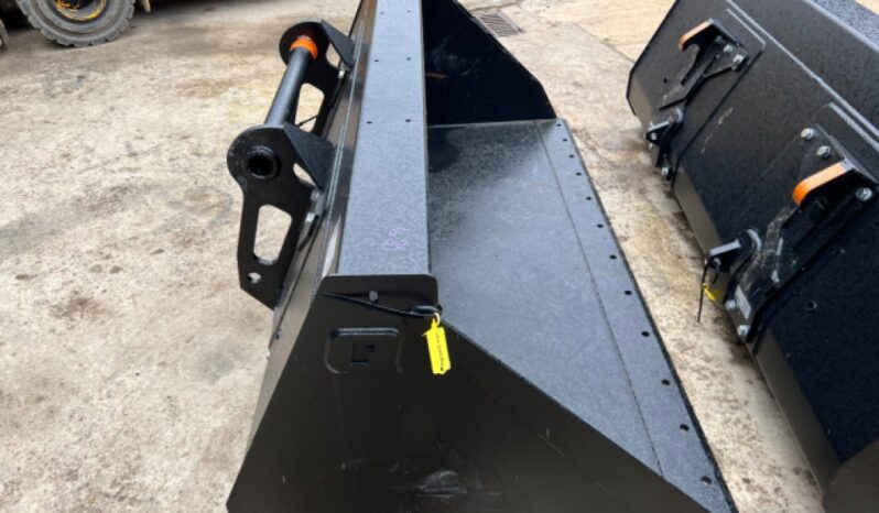 QUICKE TELEHANDLER BUCKET ON MANITOU BRACKETS 1,295 + VAT full