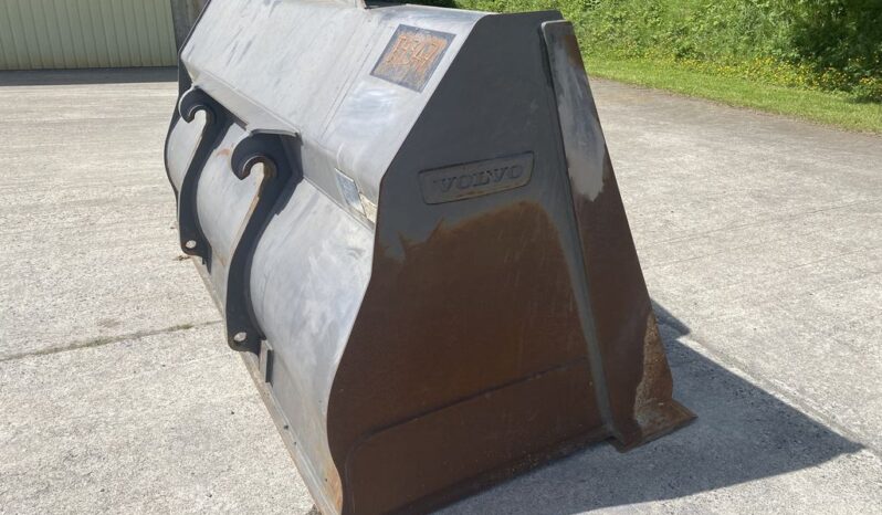 Loader Bucket Suited for L110/L120 G/H, 13360188 full