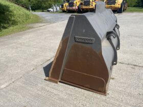 Loader Bucket Suited for L110/L120 G/H, 13360188 full