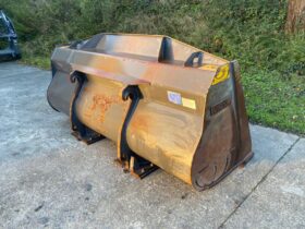 Loader Bucket Suited for L90, 18150002 full