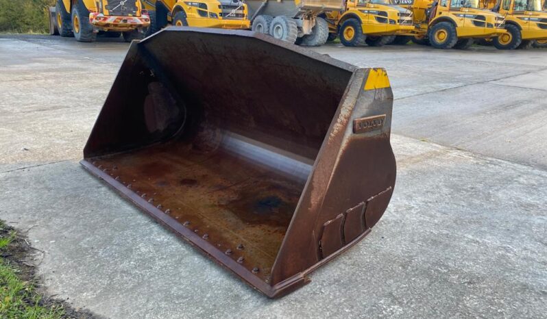 Loader Bucket Suited for L90, 18150002