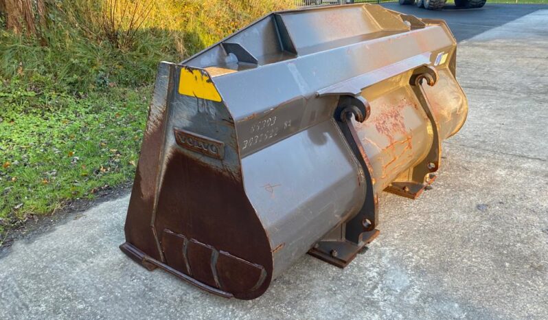 Loader Bucket Suited for L90, 18150002 full