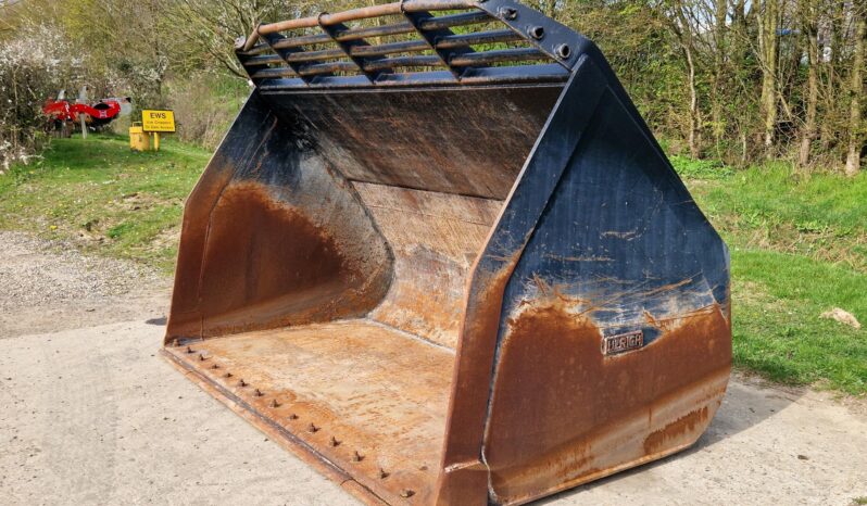 2015 Ulrich loading shovel bucket