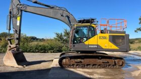 2022 VOLVO EC250EL