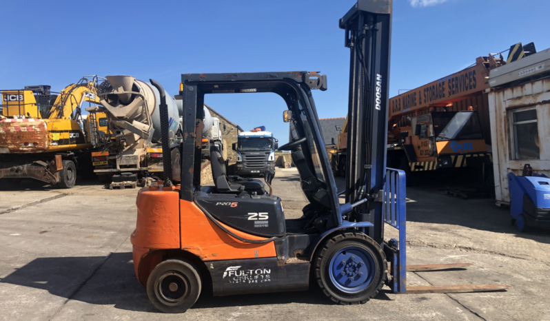 Doosan D25S-5 ,2.5 ton diesel forklift full