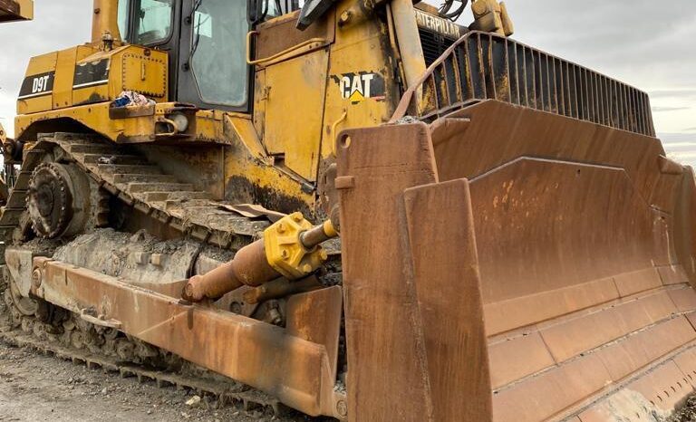 2005 Caterpillar D9T Bulldozer, 2005, for sale