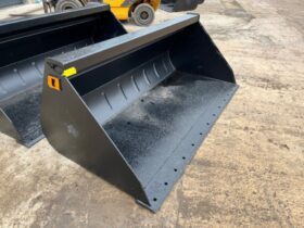 QUICKE GM220 + HEAVY DUTY BUCKET ON EURO BRACKETS 1,295 + VAT full