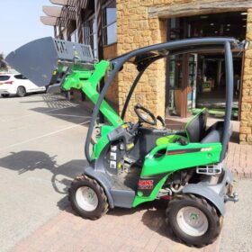 AVANT 220 mini loader full