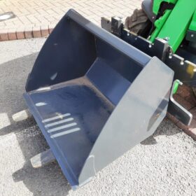 AVANT 220 mini loader full