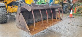 JCB Q-fit Dung Bucket full