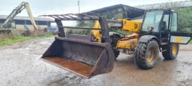 JCB Q-fit Dung Bucket full